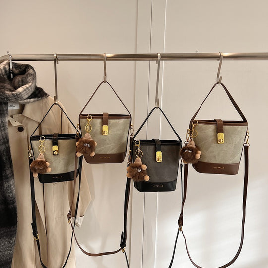 Damen Handtasche im urbanen Stil mit abnehmbarem Schlüsselanhänger Nord Taschen