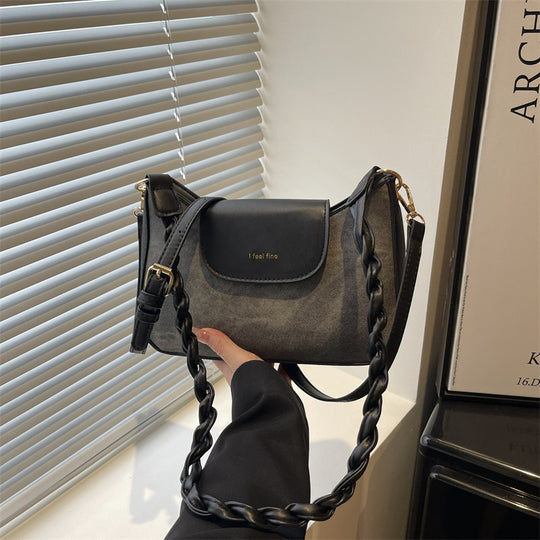Damen modische Umhängetasche mit elegantem Kettenhenkel und praktischem Klappverschluss Nord Taschen