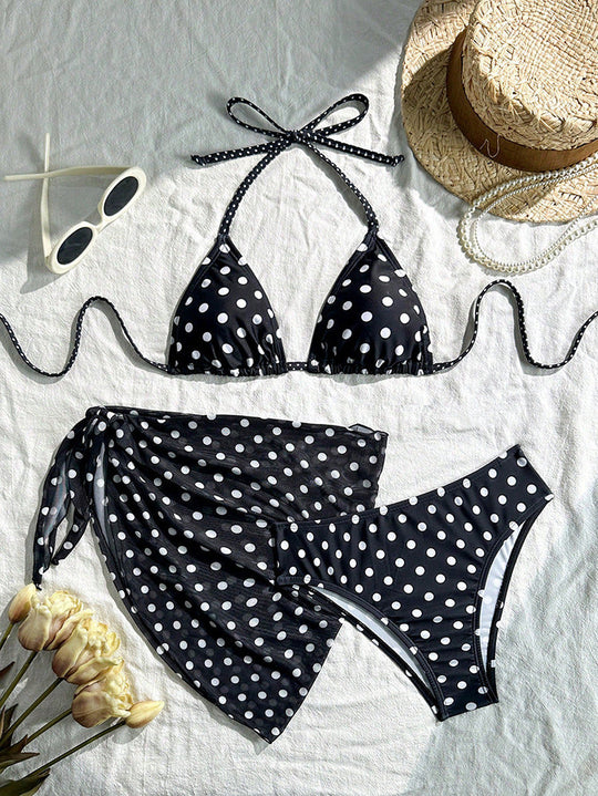 Damen Triangel-Bikini mit verspieltem Polka-Dots-Muster und ergänzt durch einen eleganten Wickelrock Nord Taschen