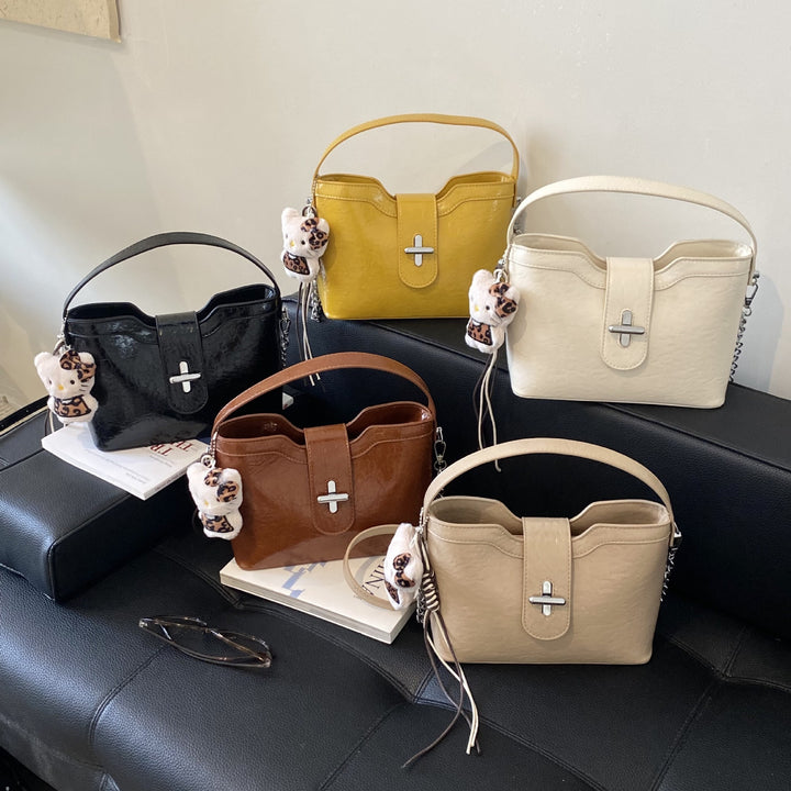 Damen edle Umhängetasche mit verstellbarem Kettengurt und stilvollem Verschluss Nord Taschen