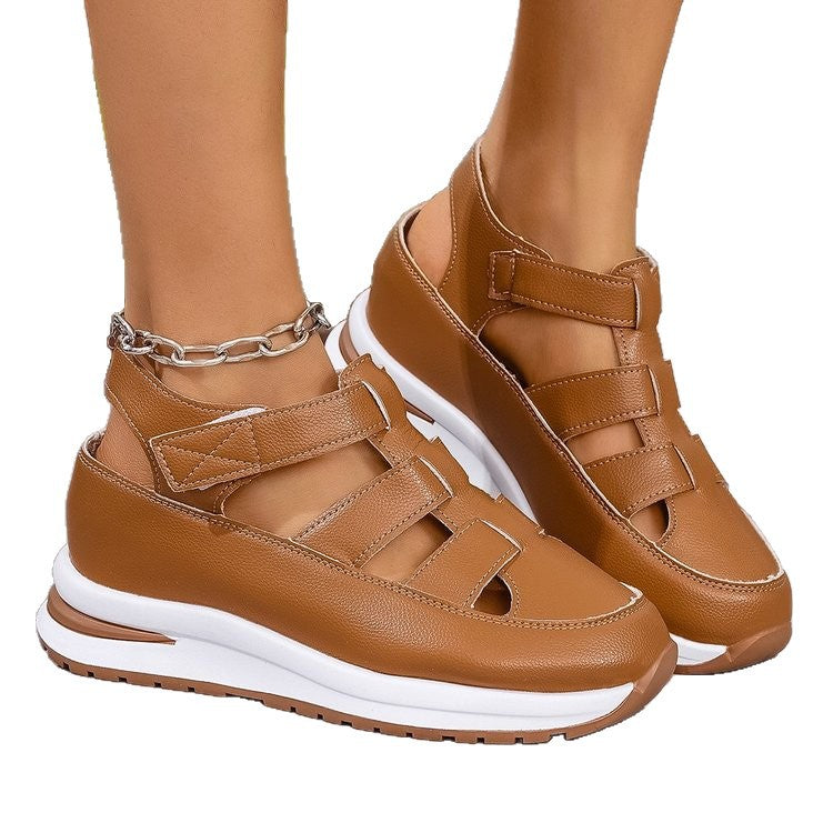 Damen  sportliche Plateaupantoletten mit verstellbarem Klettverschluss, atmungsaktiven Cut-Outs und dämpfender EVA-Laufsohle Nord Taschen