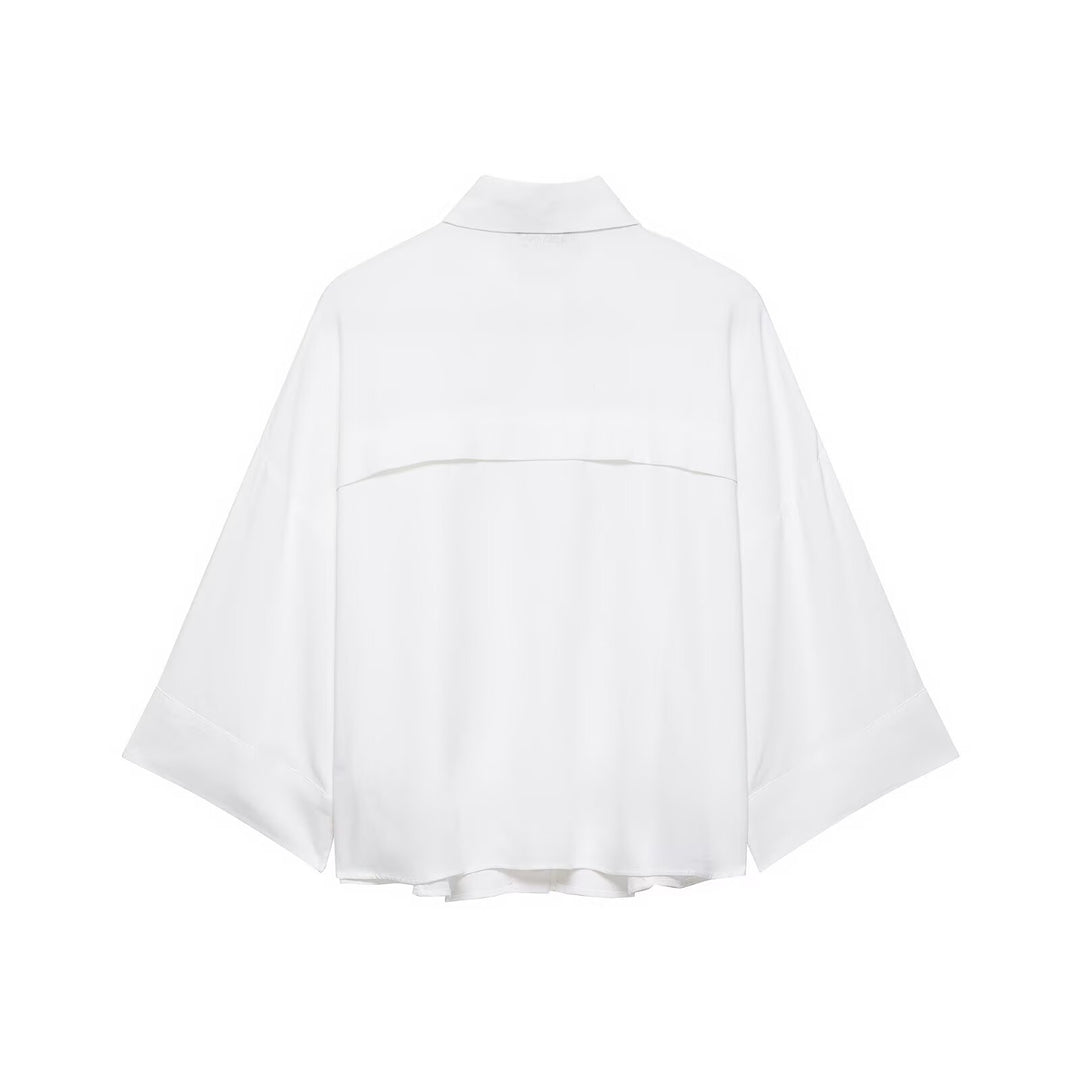 Damen Oversized Hemdjacke mit weiten Kimonoärmeln und großen Hornknöpfen Nord Taschen