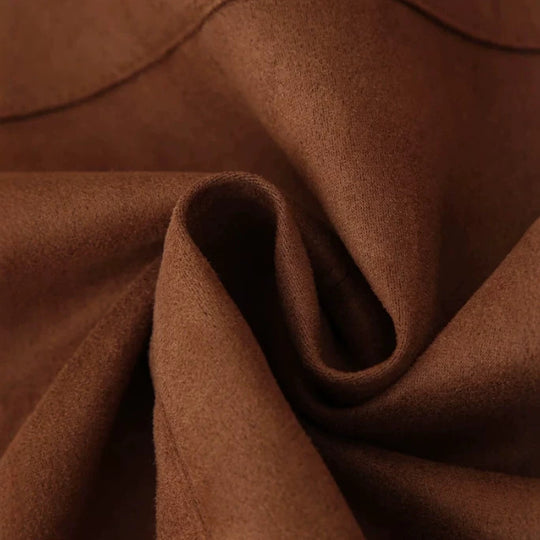 Damen Cropped Jacke aus Velourslederoptik mit Hemdkragen und zwei Reißverschlusstaschen Nord Taschen