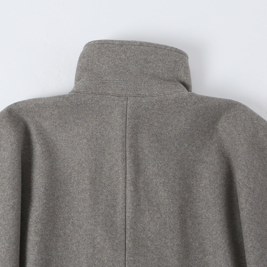 Damen Wolloptik-Cape mit doppelreihiger Knopfleiste, hohem Stehkragen und kastiger Silhouette Nord Taschen