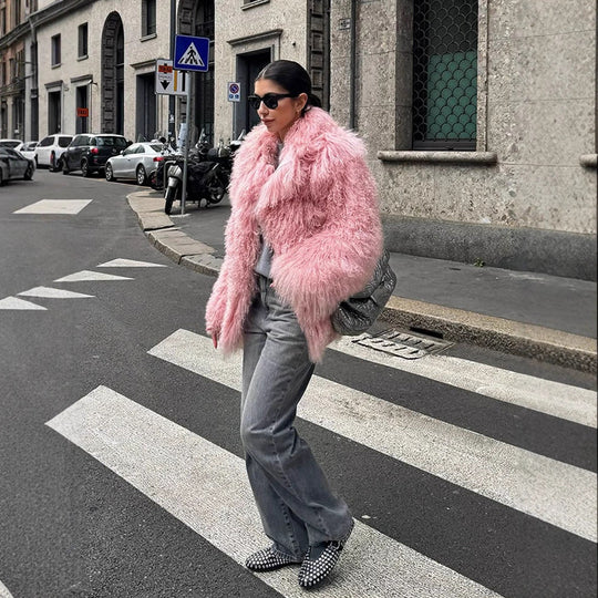 Damen Kurz geschnittener Shaggy Fauxfur Mantel mit voluminösem Schalkragen und Oversize-Silhouette Nord Taschen