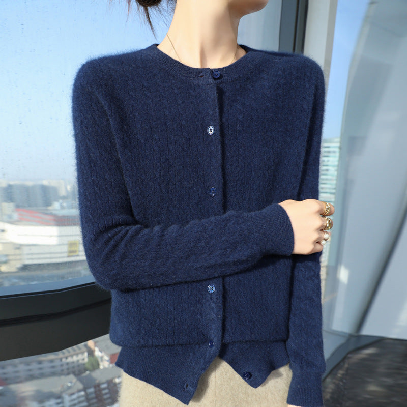Damen Kurzgeschnitteter Feinstrick-Cardigan mit dezenter Struktur und Rundhalsausschnitt Nord Taschen