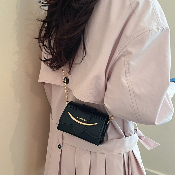 Damen Mini-Handtasche mit modernem Krokodilprägung und schickem Magnetverschluss Nord Taschen