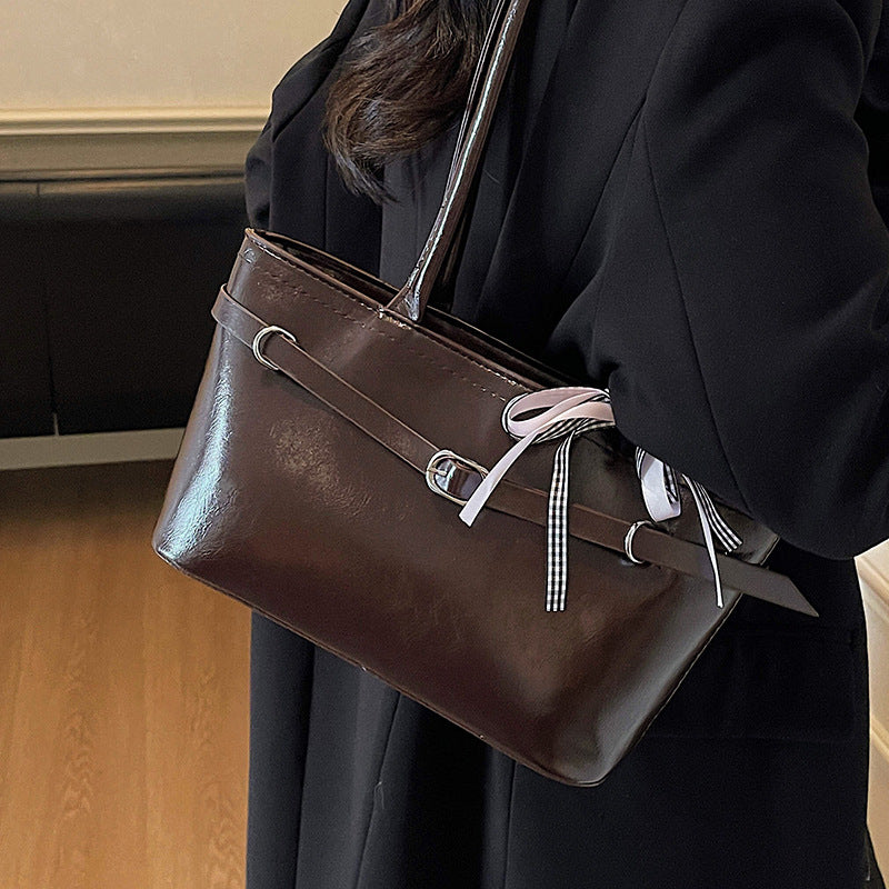 Damen Handtasche mit schickem, minimalistischen Design und elegantem Knoten Nord Taschen
