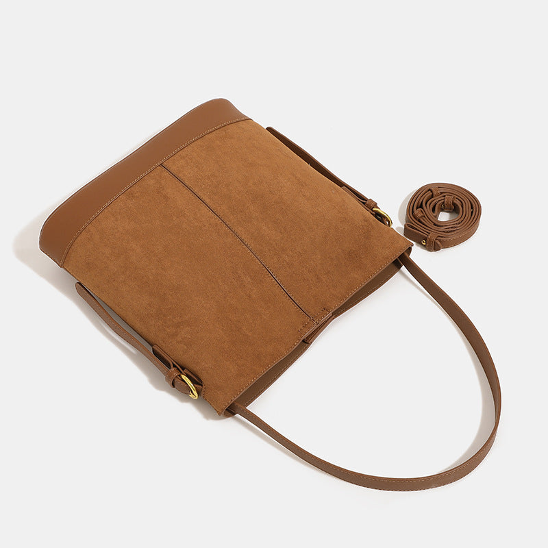 Damen Hobo-Tasche aus hochwertigem Wildleder mit praktischem Innenfutter Nord Taschen