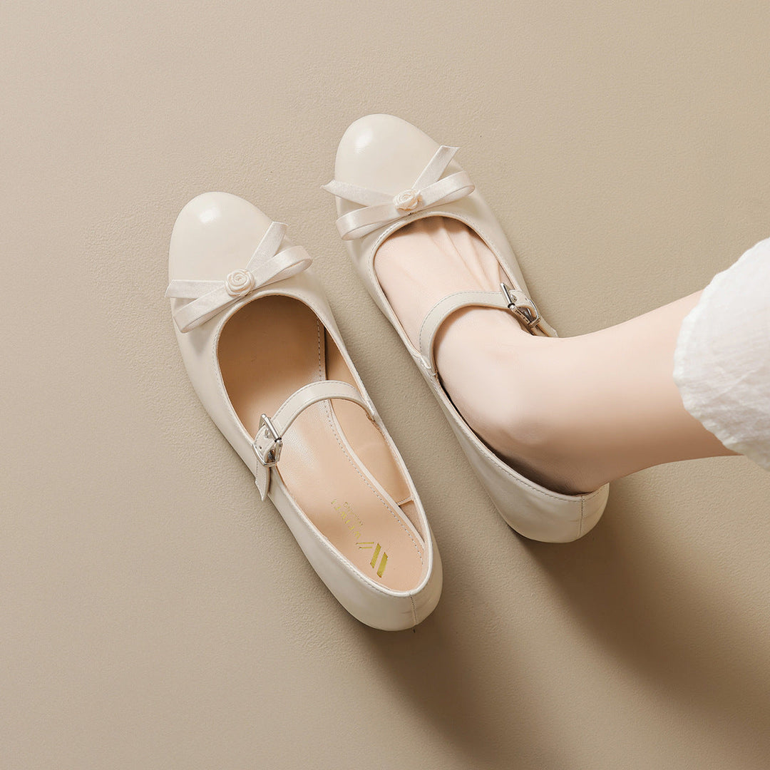 Damen Ballerinas mit elegantem Riemchen und modischer Schleifenapplikation