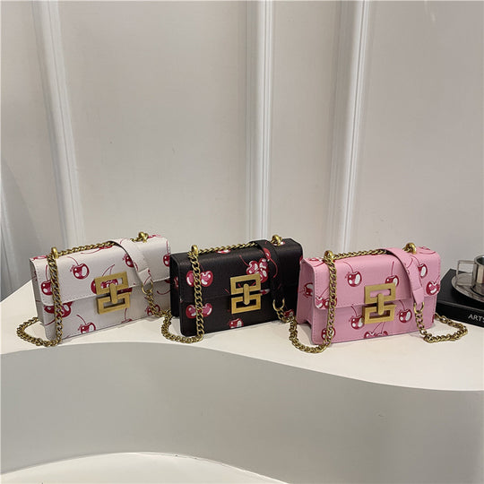 Damen Clutch mit elegantem Kettenriemen Nord Taschen