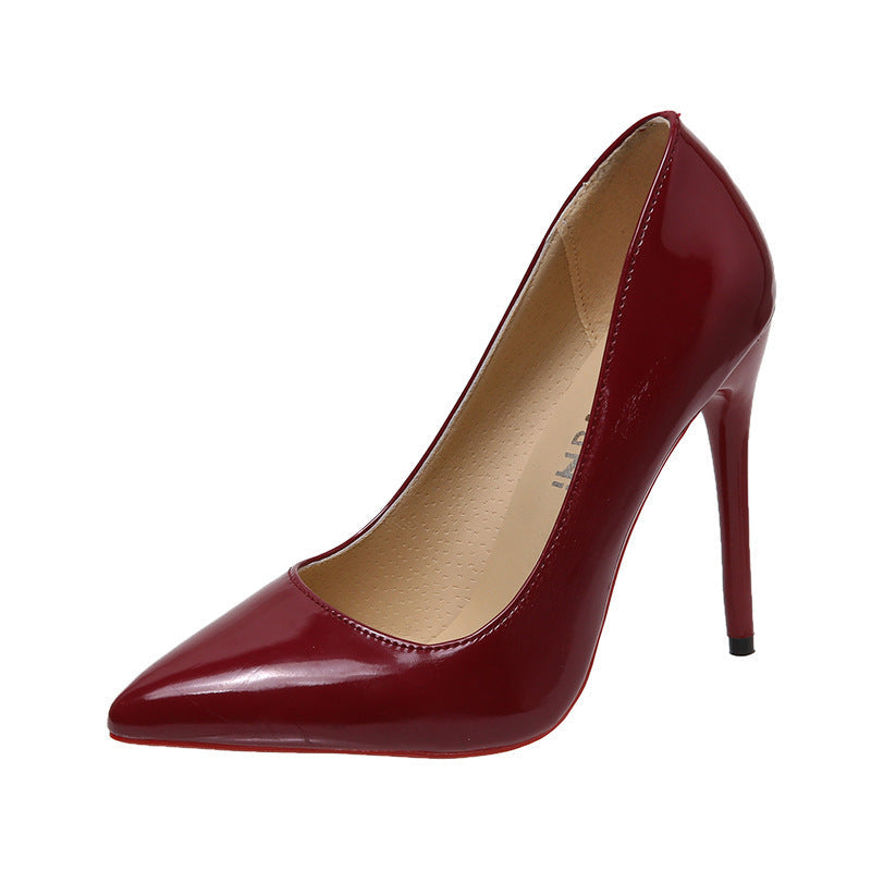 Damen nan spitzer bürotauglicher Pumps aus Lackoptik mit schmalem Stiletto und gepolstertem Komfortfußbett
