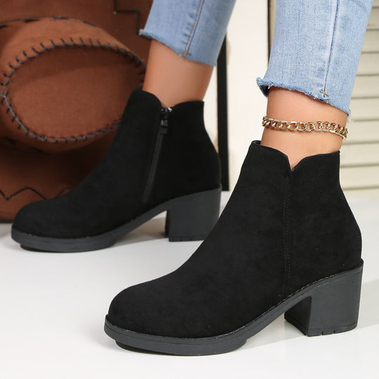 Damen Ankleboots mit mittelhohem Blockabsatz, seitlichem Reißverschluss und Velours‑Optik Nord Taschen