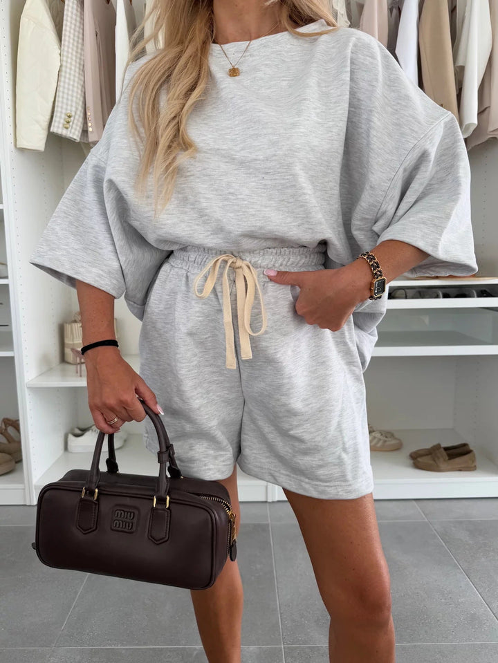 Damen lässiges Kurzarm Set aus Oversized Oberteil und Shorts Nord Taschen