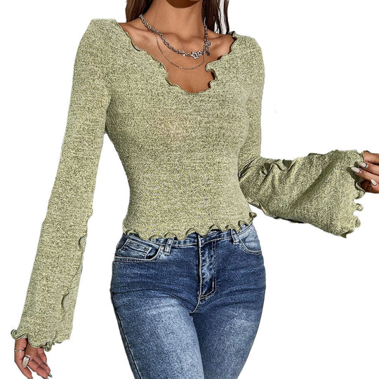 Damen figurbetontes Feinstrick-Longsleeve mit V-Ausschnitt, welligem Saum und Glockenärmeln Nord Taschen