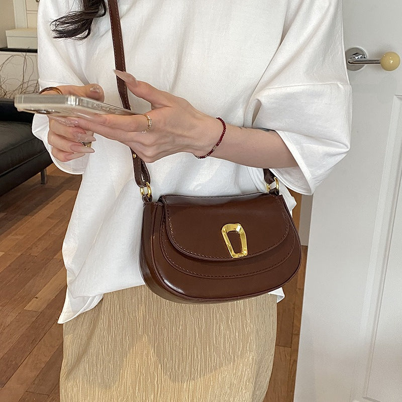 Damen Schultertasche mit elegantem Kettenverschluss und modischer Form Nord Taschen