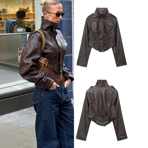 Damen Kurzjacke aus Lederimitat mit hohem Stehkragen, Schulterklappen und taillierter Silhouette Nord Taschen