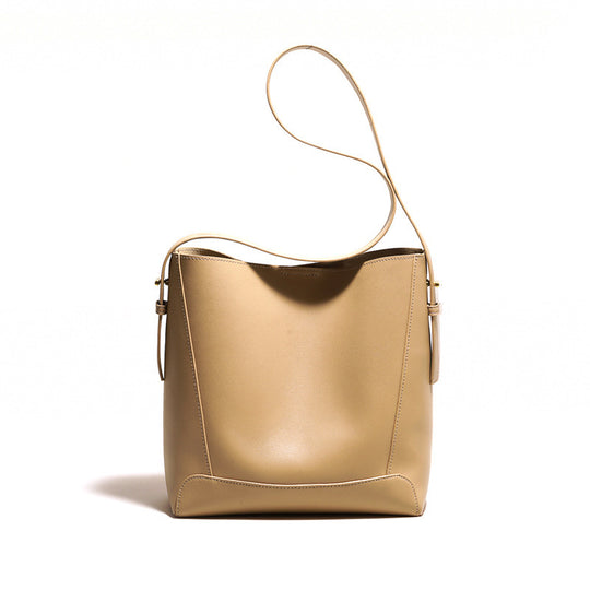Damen Umhängetasche aus feinem, geschmeidigem Kunstleder mit elegantem Design Nord Taschen