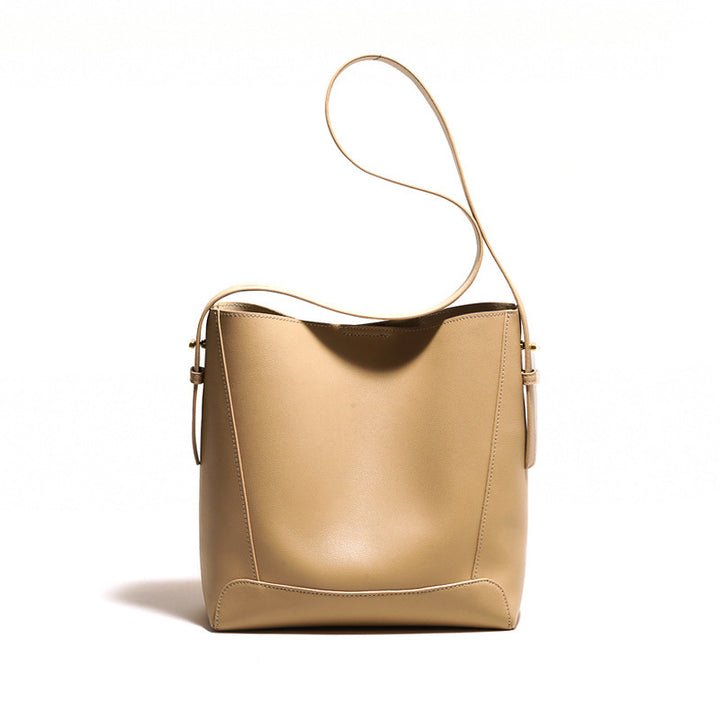 Damen Umhängetasche aus feinem, geschmeidigem Kunstleder mit elegantem Design Nord Taschen