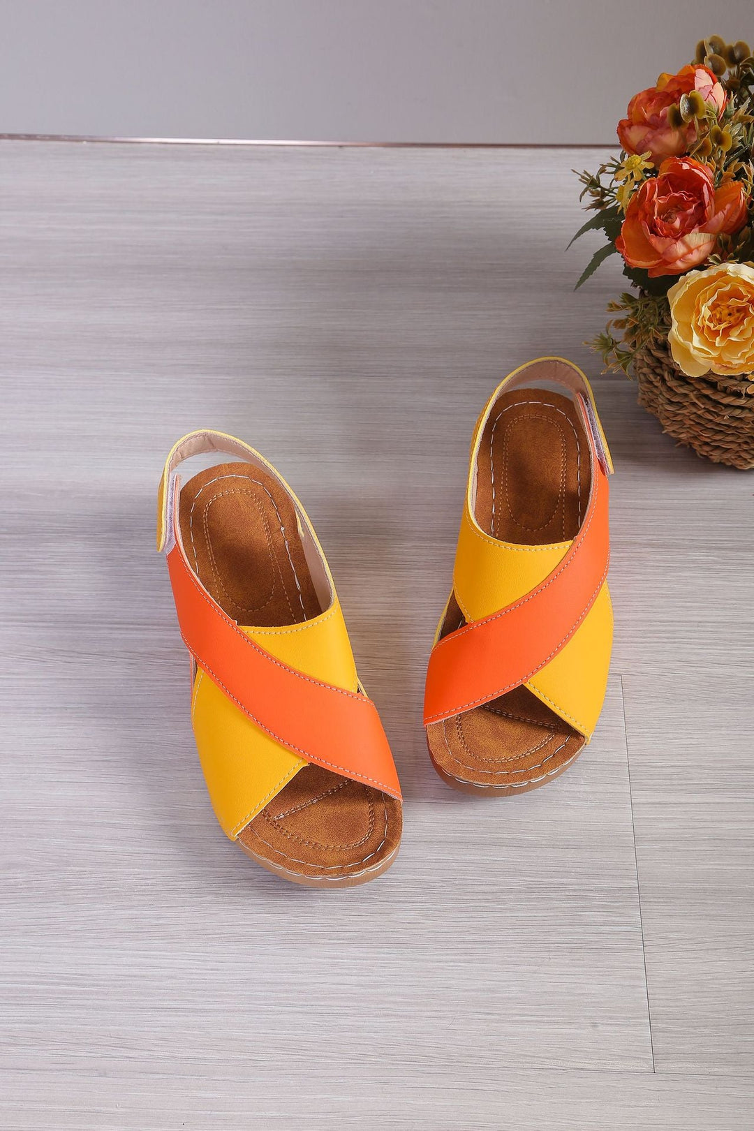 Damen modische Sandalen mit verstellbarem Riemen und anatomischem Fußbett Nord Taschen