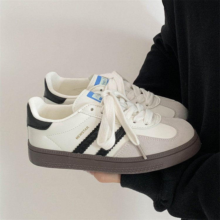 Damen Sportliche Sneakers mit reflektierenden Elementen und atmungsaktiver Oberflächenstruktur