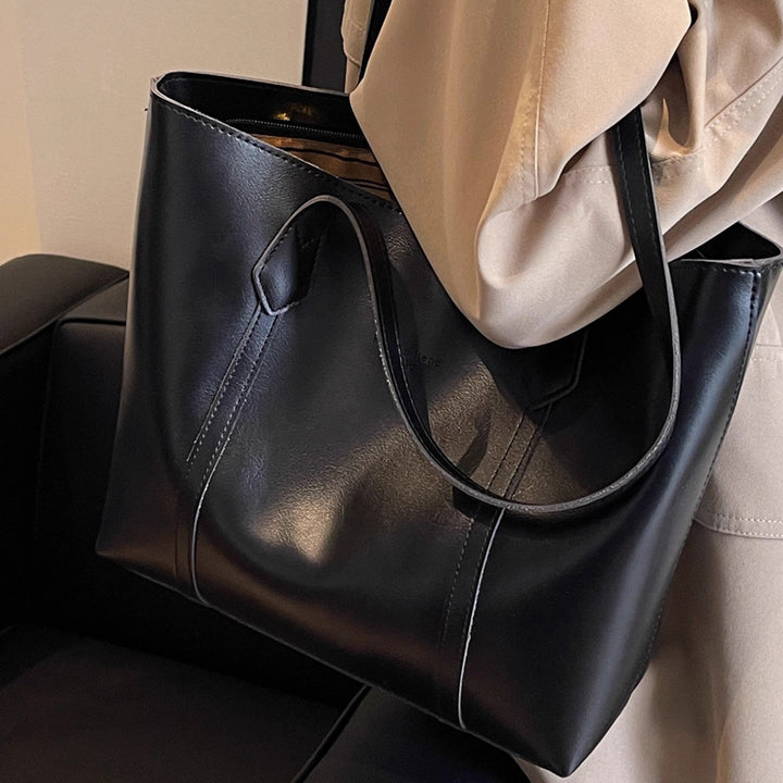 Damen Tragetasche aus hochwertigem Kunstleder mit stilvollen Details Nord Taschen