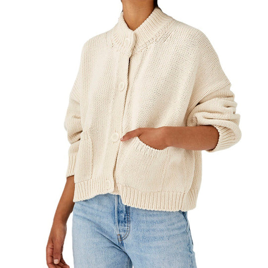 Damen Kurzer Boxy-Cardigan aus Grobstrick mit hoher Knopfleiste und Eingrifftaschen Nord Taschen
