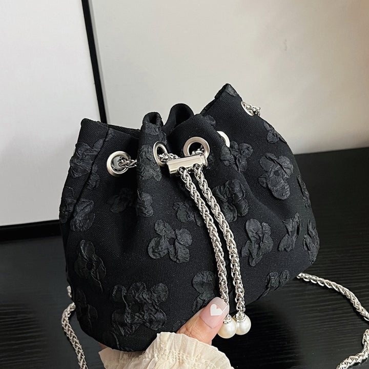 Damen Beuteltasche mit floralem Reliefdesign Nord Taschen
