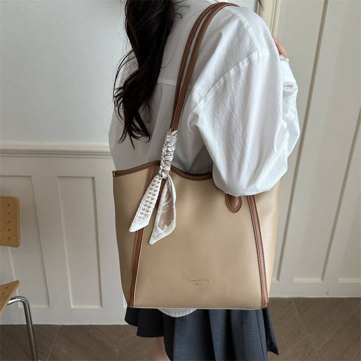 Damen elegante Handtasche mit modischem Schalszierring Nord Taschen