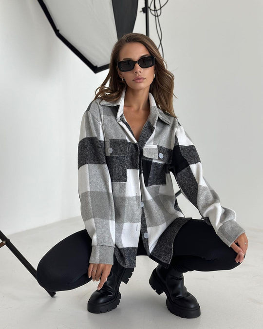 Damen Karierter Overshirt im Shacket-Stil mit Saumtaschen und Knopfverschluss Nord Taschen