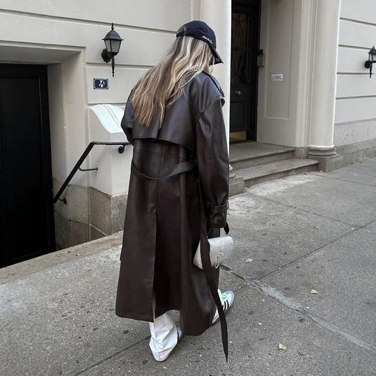 Damen Maxilanger Oversize Kunstleder-Trenchcoat mit weitem Revers und Taillengürtel Nord Taschen