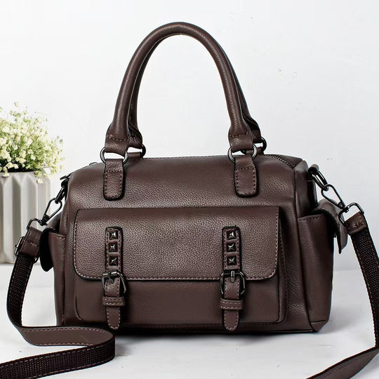 Damen Designer-Tasche mit strukturierter Lederoberfläche und praktischer Umhängemöglichkeit Nord Taschen