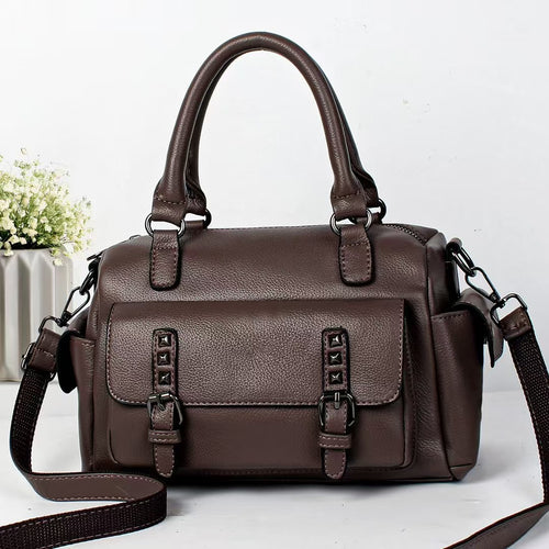 Damen Designer-Tasche mit strukturierter Lederoberfläche und praktischer Umhängemöglichkeit Nord Taschen