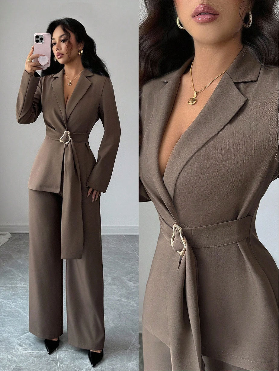 Damen Elegantes Blazer-Kostüm mit Taillengürtel Nord Taschen