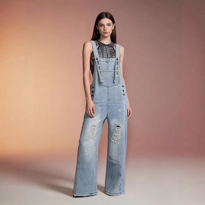 Damen moderne Baggy-Latzhose aus pigmentgefärbtem Stretch-Denim mit verstellbaren Trägern und sichtbaren Rissen Nord Taschen