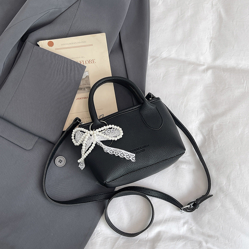 Damen hochwertige Handtasche im eleganten knautschbaren Design Nord Taschen
