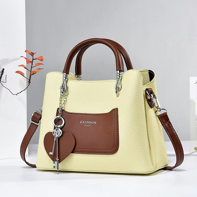 Damen Handtasche mit strukturiertem Kunstleder und abnehmbaren Anhänger Nord Taschen