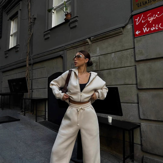 Damen Baumwoll-Mix Cropped Zip-Hoodie mit oversized Kapuze und High‑Waist Wide‑Leg Sweatpants Nord Taschen