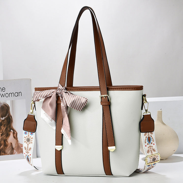 Damen Handtasche mit eleganter Form und praktischen Trageoptionen Nord Taschen