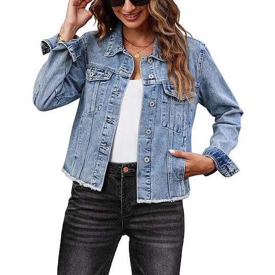 Damen Kurz geschnittene Jeansjacke mit Fransen-Saum und aufgesetzten Brusttaschen Nord Taschen