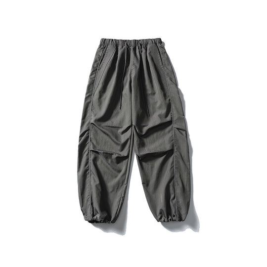 [Herren] weit geschnittene Nylon-Joggerhose im Utility-Stil mit Tunnelzugbund, Kontrastpaspel und elastischen Knöchelabschlüssen Nord Taschen