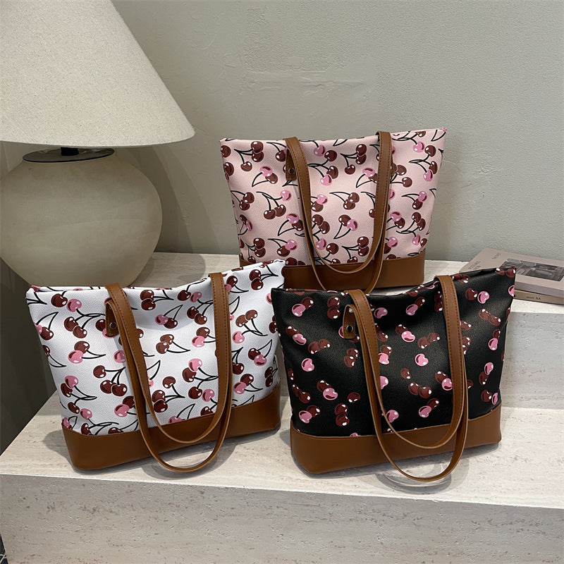 Damen Einkaufstasche mit verspieltem Erdbeerdesign und stabilen Tragegriffen Nord Taschen