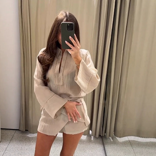 Damen Leichtes Crinkle-Zweiteiler mit Oversized-Hemd und Wickel-Minirock Nord Taschen