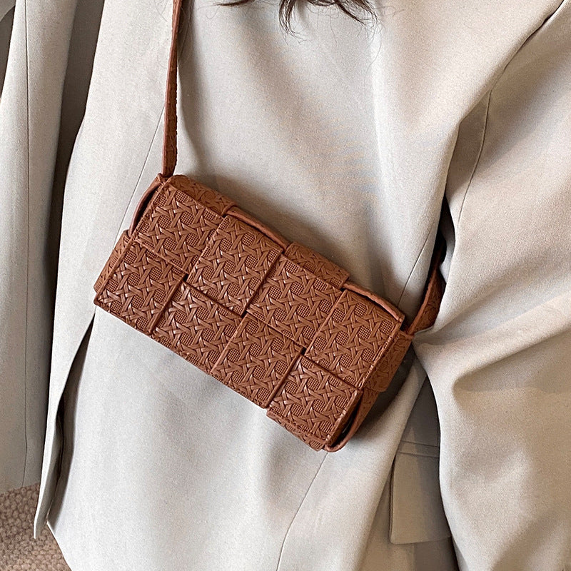 Damen Mini Umhängetasche aus geflochtenem Material Nord Taschen