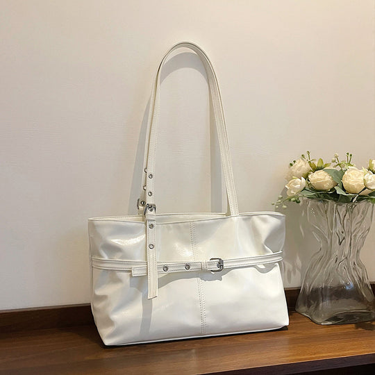 Damen elegante Handtasche mit glänzender Oberfläche Nord Taschen