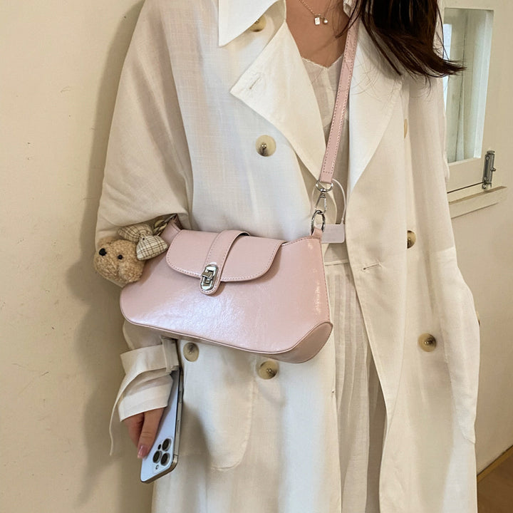 Damen Schultertasche mit niedlichem Anhänger Nord Taschen