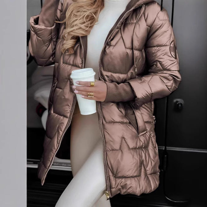Damen Glänzende Steppjacke mit Kapuze, Kordelzug und leicht tailliertem Schnitt Nord Taschen