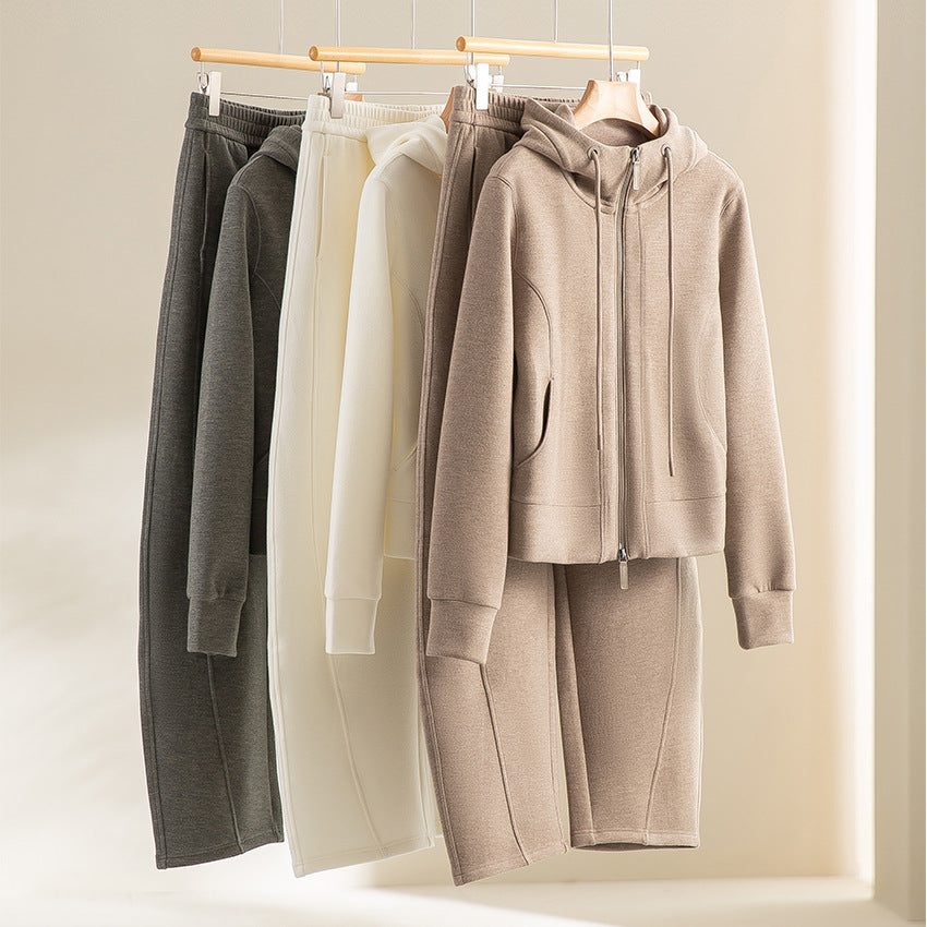Damen Kurze Kapuzenjacke aus Sweat mit durchgehendem Zweiwege-Reißverschluss und taillierter Passform Nord Taschen