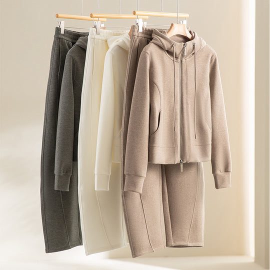 Damen Kurze Kapuzenjacke aus Sweat mit durchgehendem Zweiwege-Reißverschluss und taillierter Passform Nord Taschen