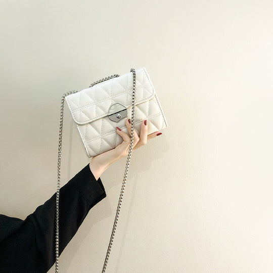 Damen Clutch-Tasche mit quadratischer Steppung und elegantem Kettenriemen Nord Taschen